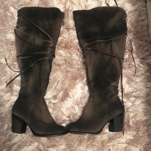 Sz 10 distressed brown boots